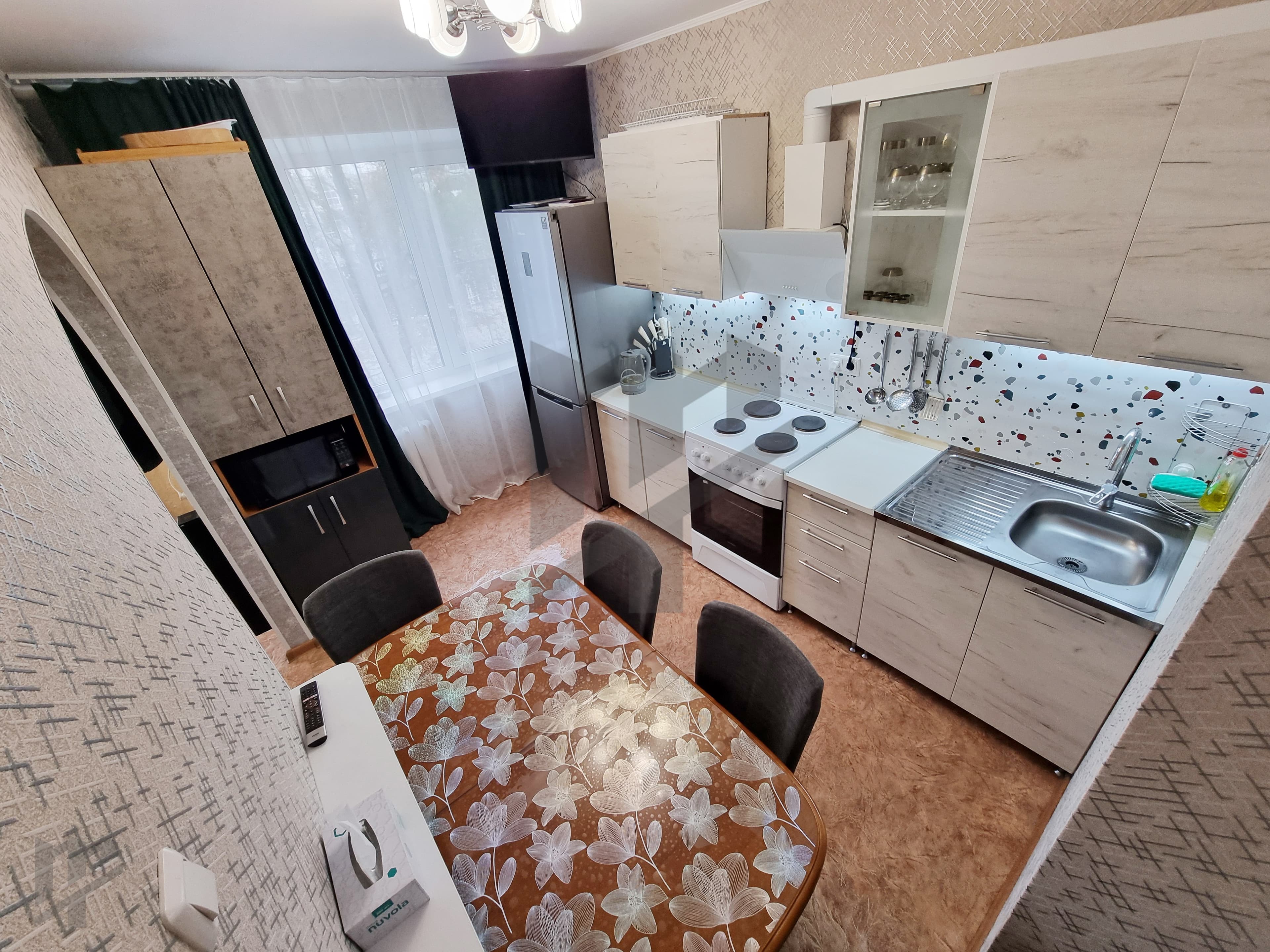 Влад Сдам квартиру для суточной жизни