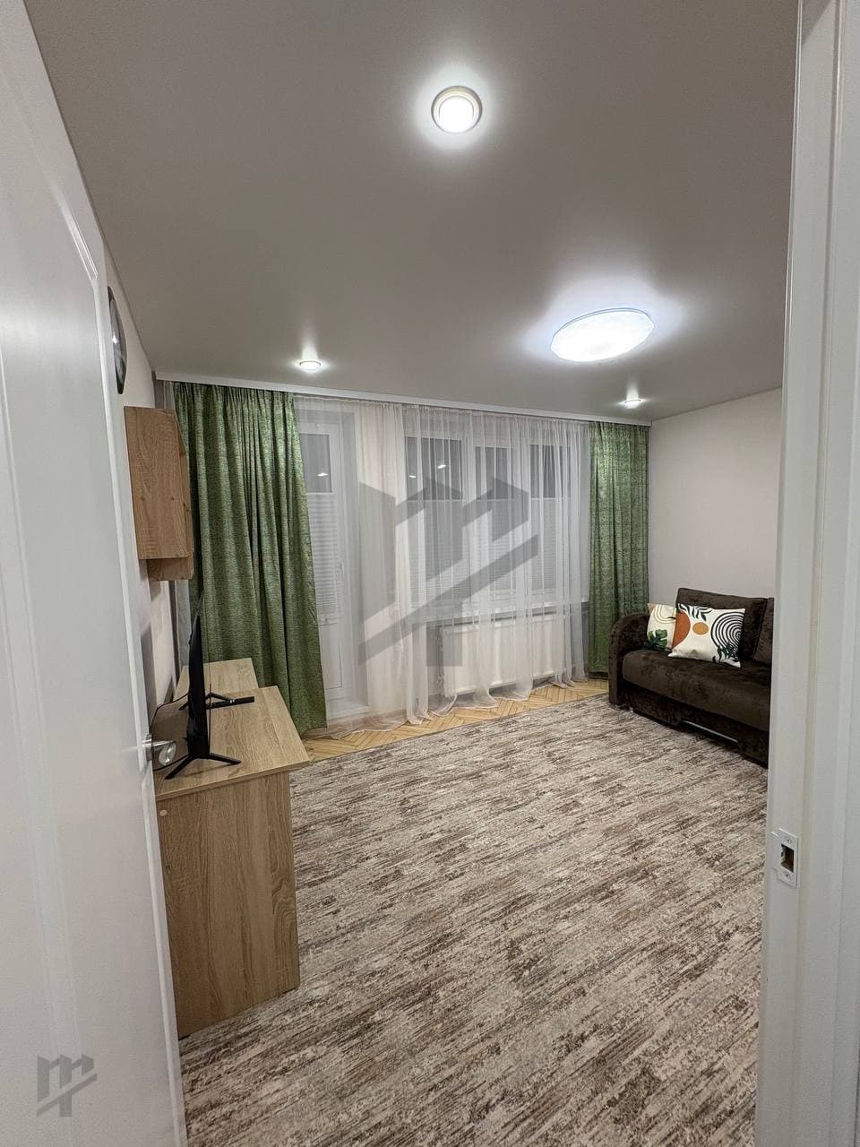 Уютная квартира рядом с НИИ Вредена