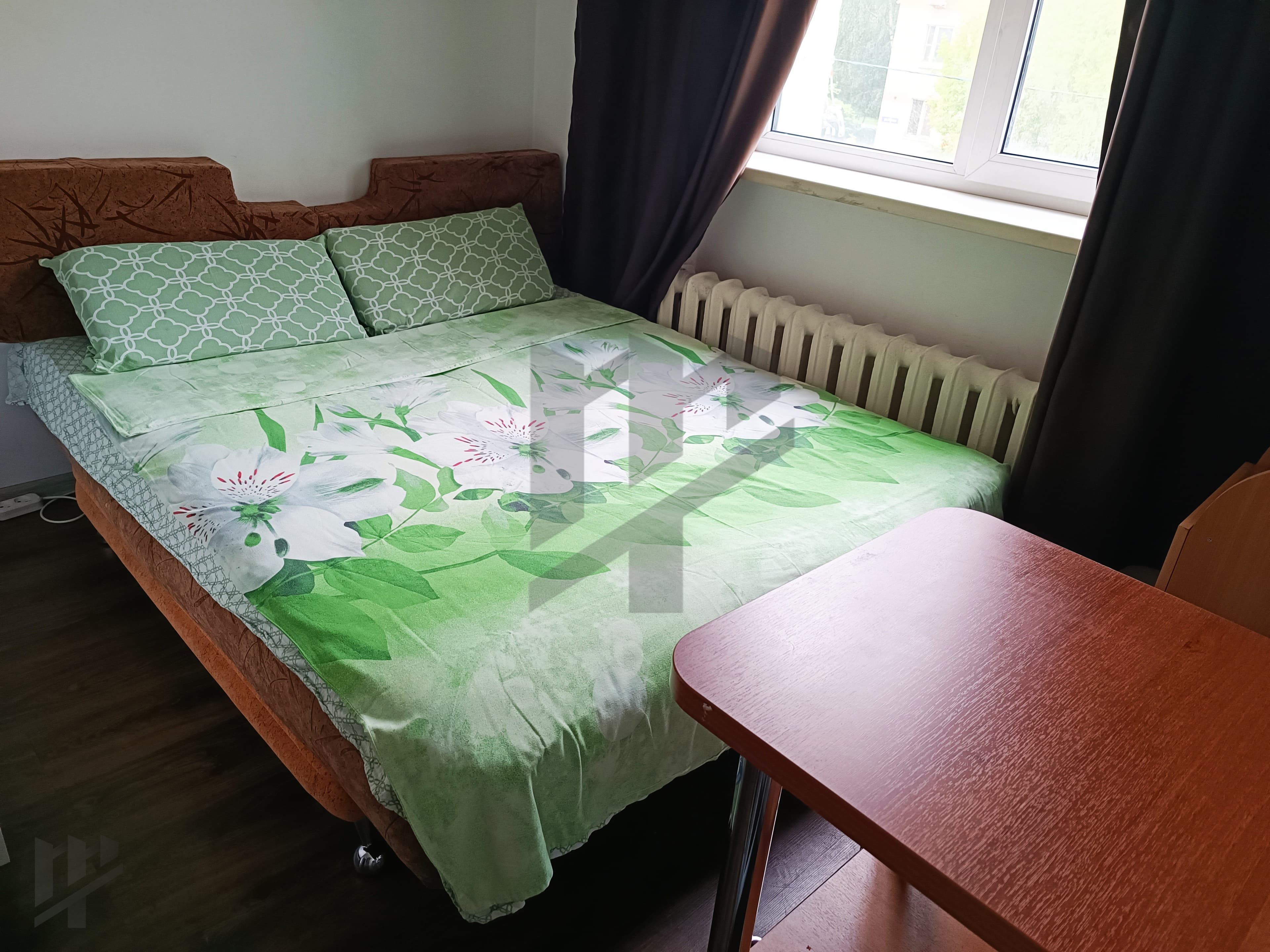 Мини-студия с двуспальным диваном у метро Железнодорожная