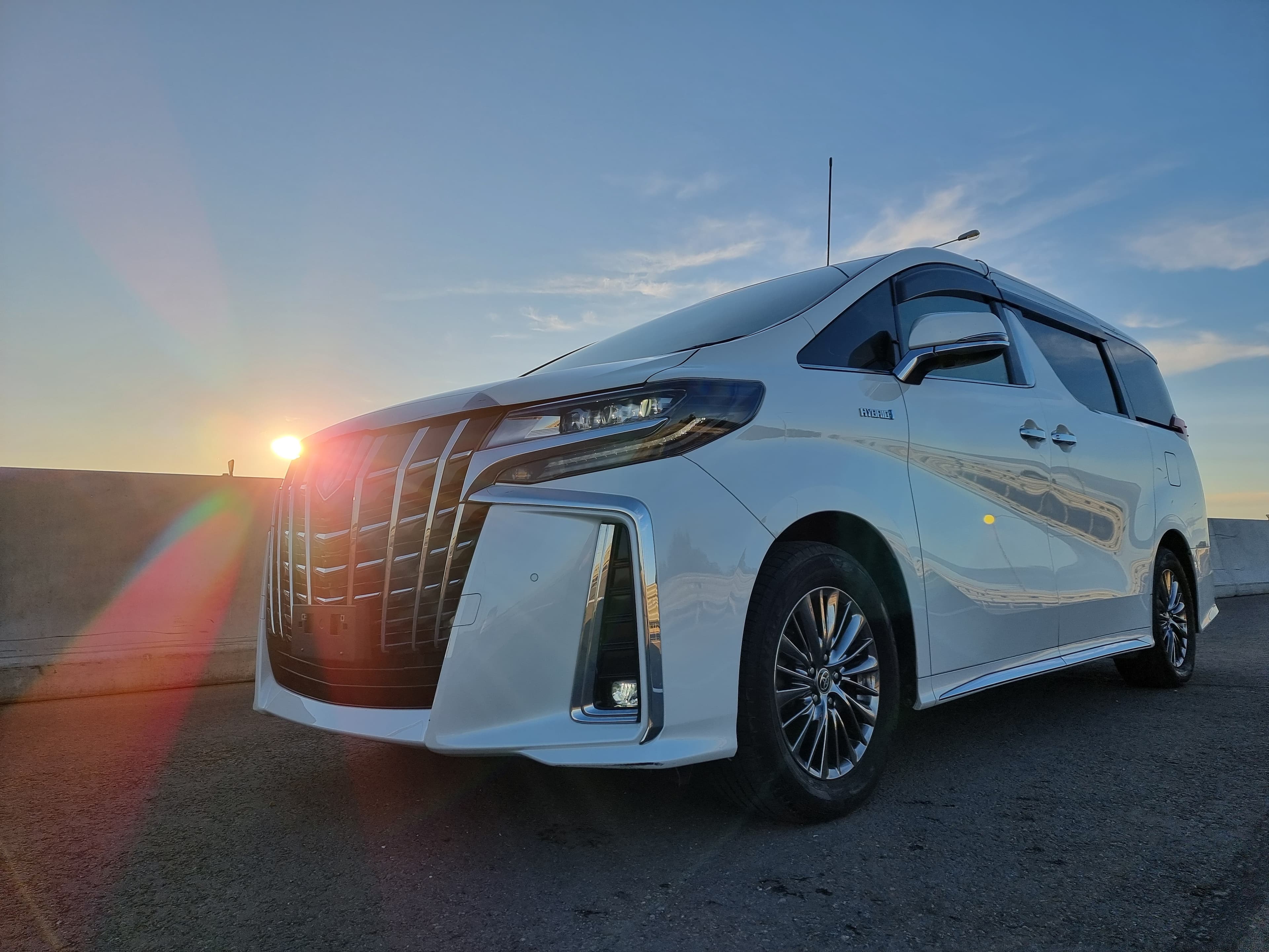 Аренда TOYOTA ALPHARD бизнес класса 2021 года
